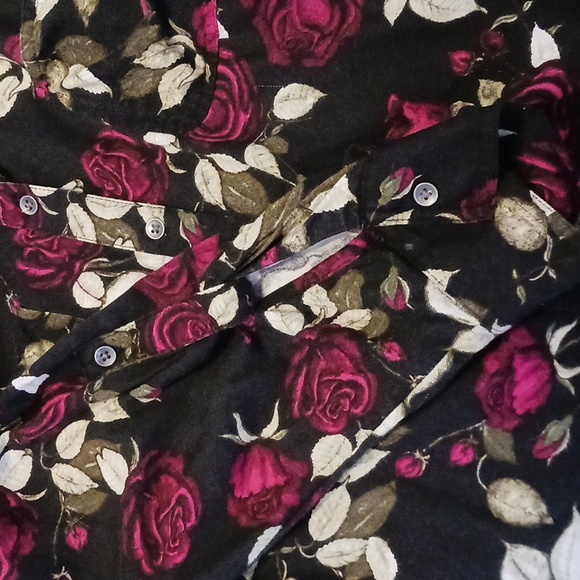 Rock & Republic " Rose🌹" Button Down Shirt in Size XL - Picture 5 of 7